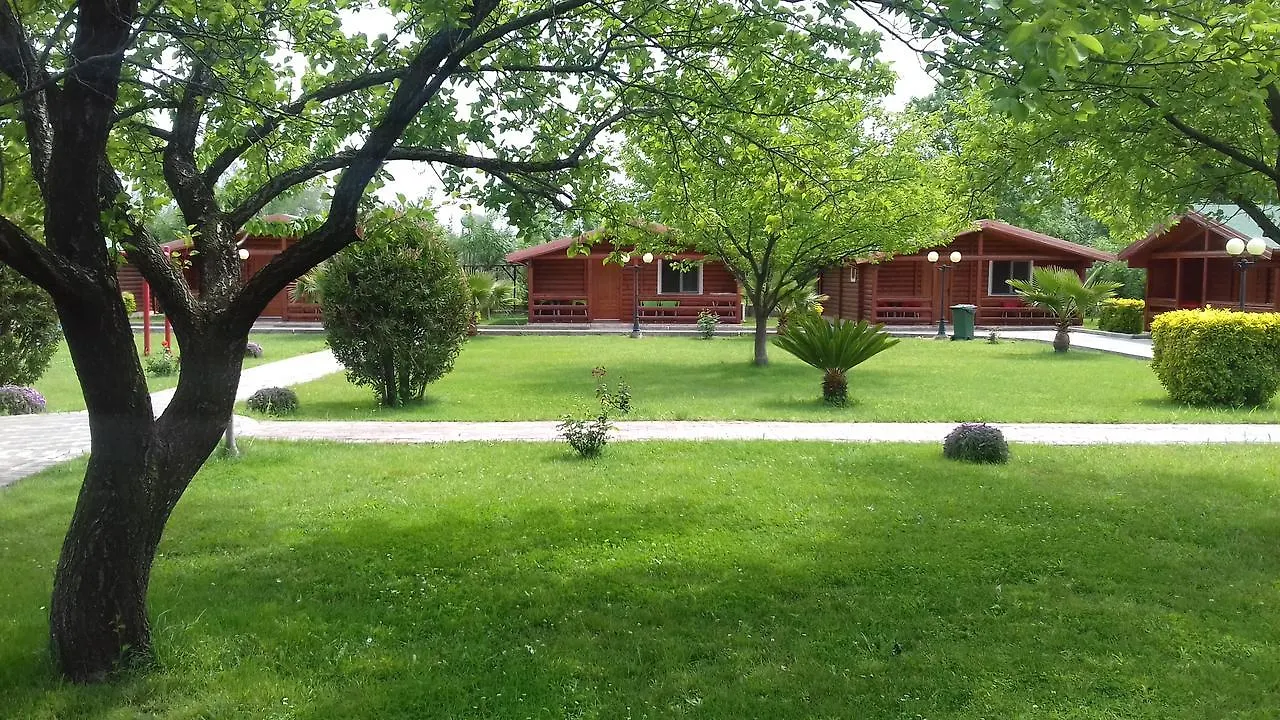 Chalet Kompleksi Turistik Leonardo Shengjin